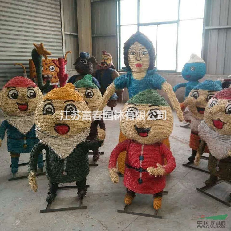 廠家供應 稻草工藝品 景點稻草人擺件制作 動物造型稻草工藝品