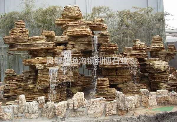 千層石別墅假山安裝/千層石假山施工案例