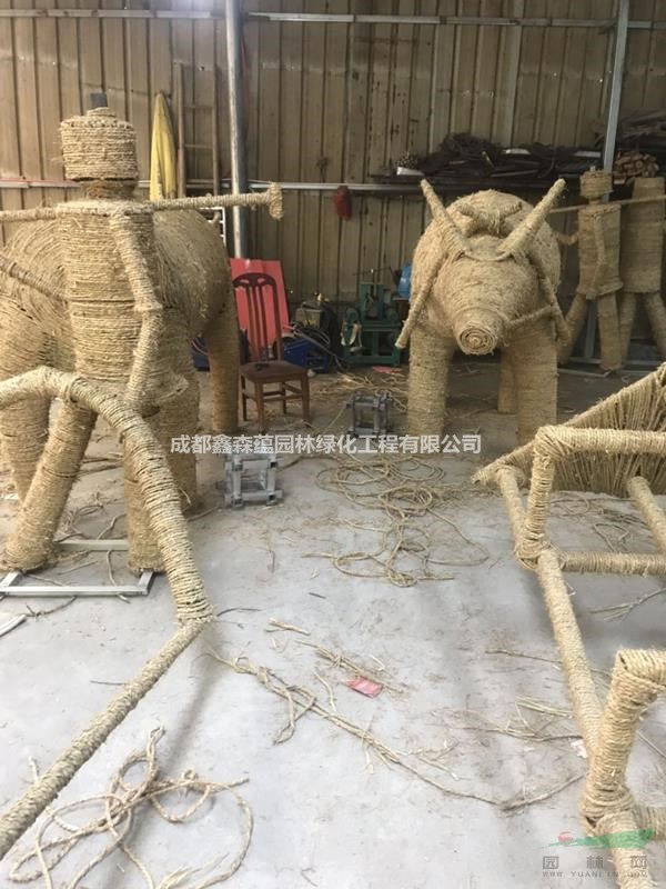 稻草雕塑工藝品 成都稻草人造型 稻草動物雕塑