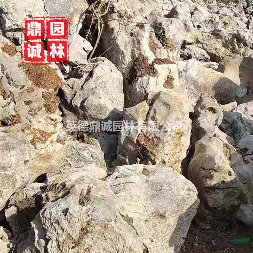 白太湖石風(fēng)景魚池?cái)[景專車運(yùn)輸