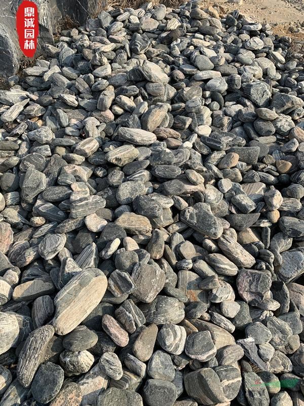 院子辦公室泰山石點(diǎn)綴駁岸圍邊石工程用石