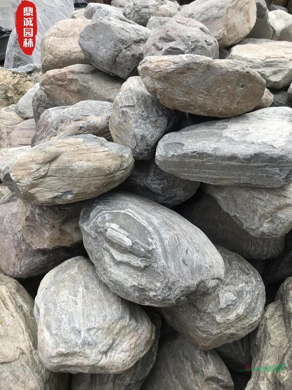 院子辦公室泰山石點(diǎn)綴駁岸圍邊石工程用石